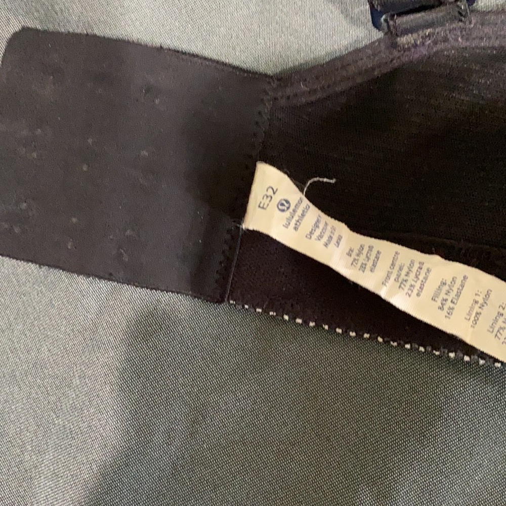Lululemon - Picture 4 of 7